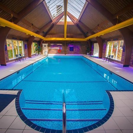 Atholl Apartment - A Unique Apartment In Countryside Park With Wifi And Access To Pool And Bar パース エクステリア 写真