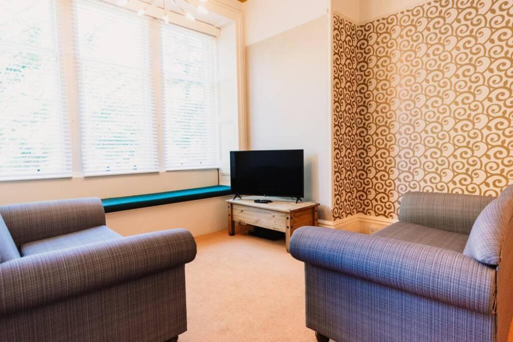 Atholl Apartment - A Unique Apartment In Countryside Park With Wifi And Access To Pool And Bar パース エクステリア 写真