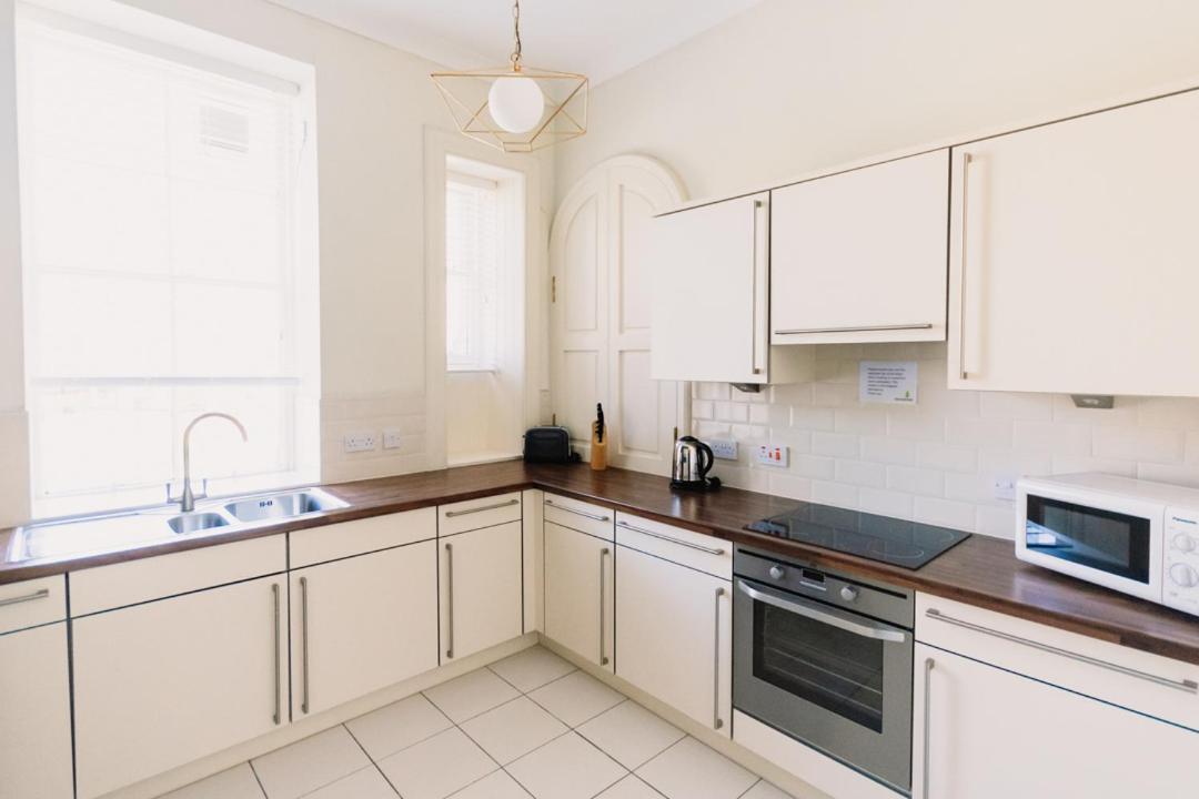 Atholl Apartment - A Unique Apartment In Countryside Park With Wifi And Access To Pool And Bar パース エクステリア 写真