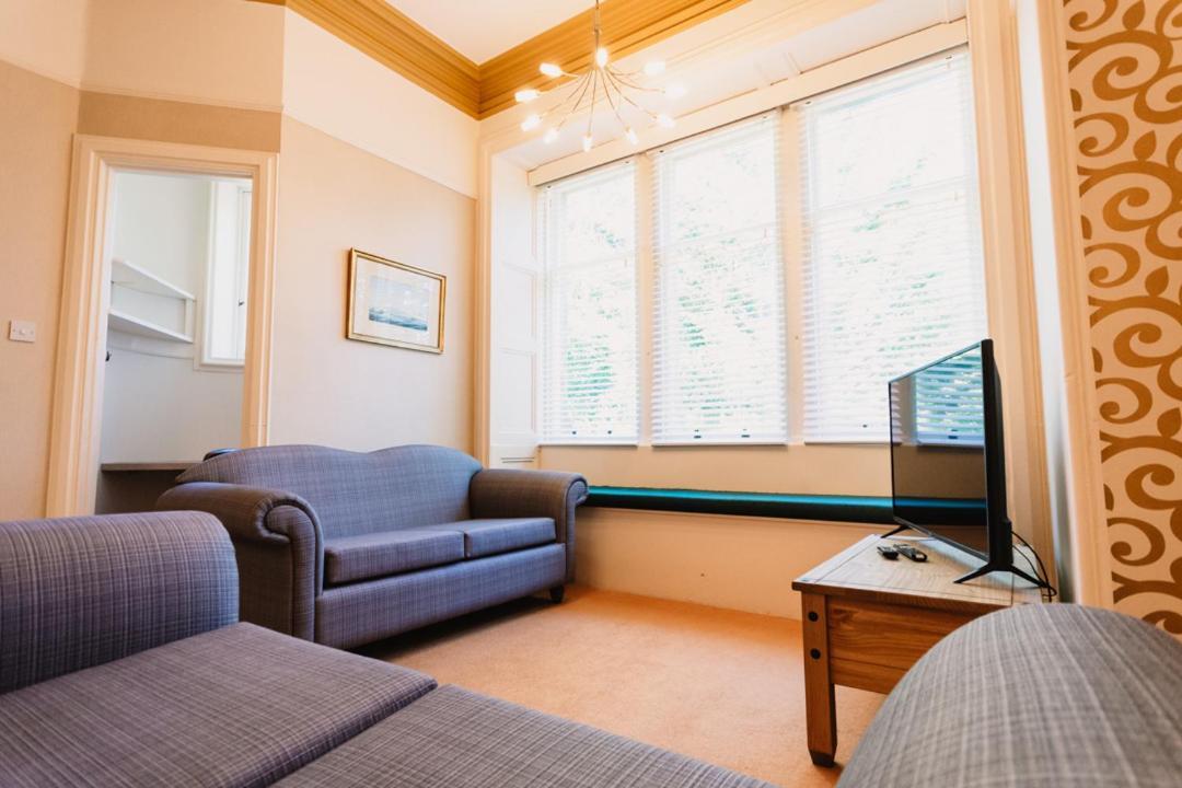 Atholl Apartment - A Unique Apartment In Countryside Park With Wifi And Access To Pool And Bar パース エクステリア 写真